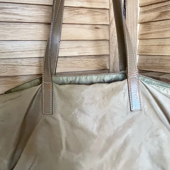 Authentic VTG Prada Tote Bag - Picture 5 of 6